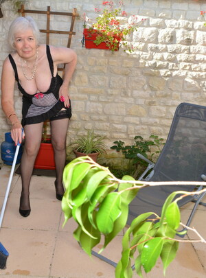 Mature.nl British granny masturbating in her garden mature xxx sex photo