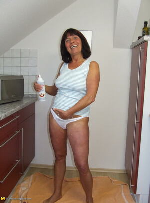 Mature.nl kinky mama playing with some whipped cream mature xxx sex photo
