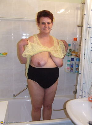 Mature.nl Big mature slut getting nasty in the shower mature xxx sex photo
